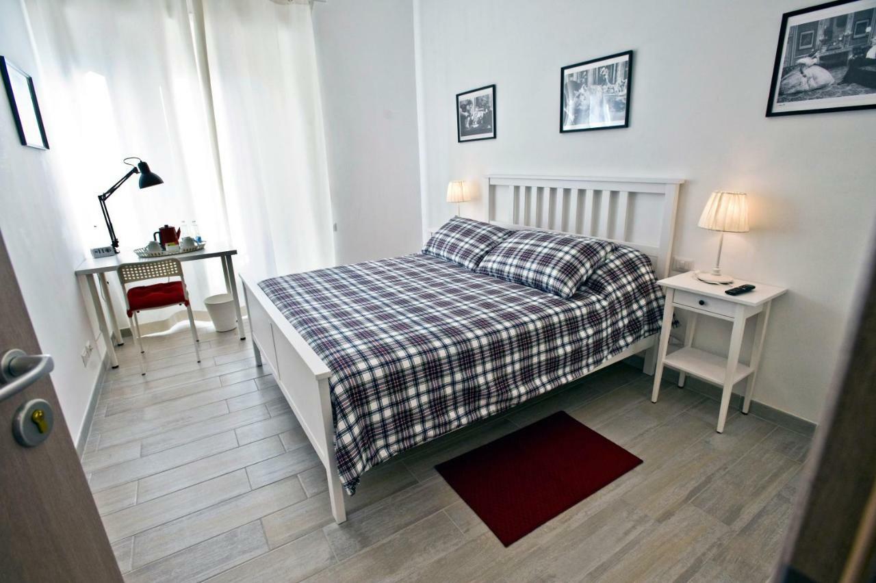 Fellini Bed & Breakfast Rome Bagian luar foto