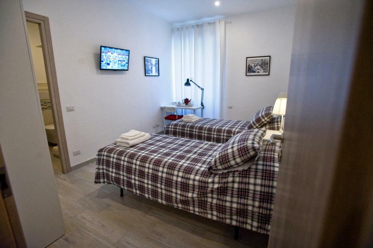 Fellini Bed & Breakfast Rome Bagian luar foto